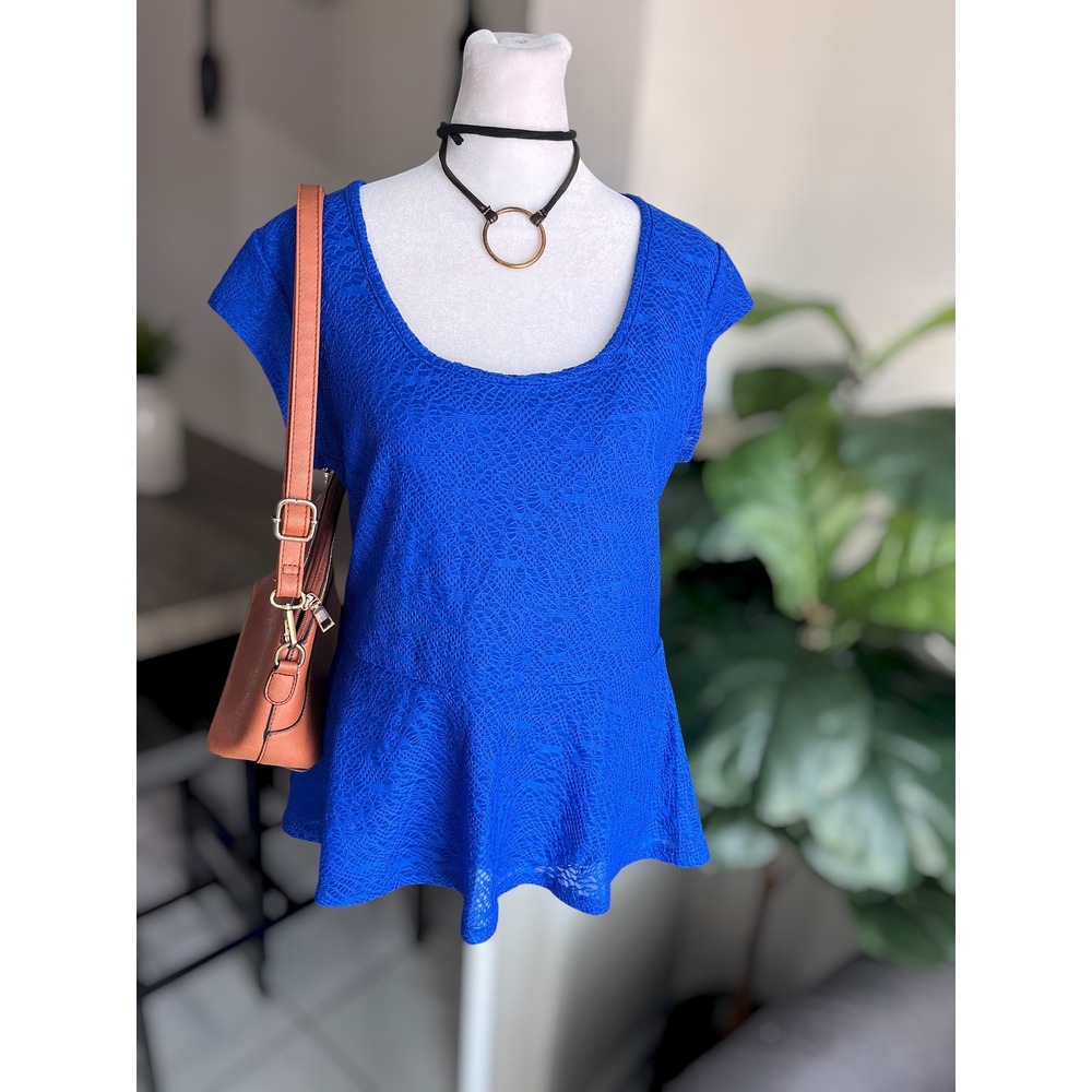 GUESS Size Large Blue Lace Peplum Top